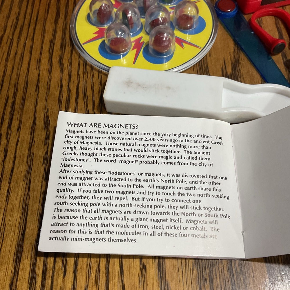 Magnets Learning Toy Set - Picture 8 of 8